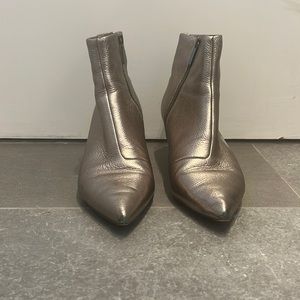 Gold pointed toe boots low heel